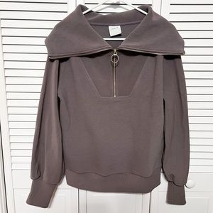 Varley Deep Charcoal Vine Half Zip size XS
